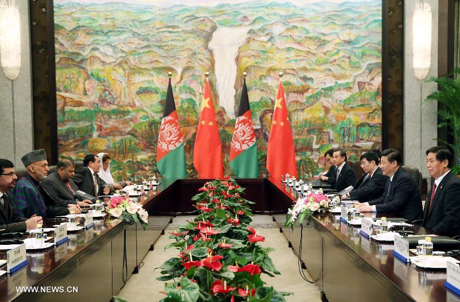 Си Цзиньпин встретился в Шанхае с президентом Афганистана Хамидом Карзаем