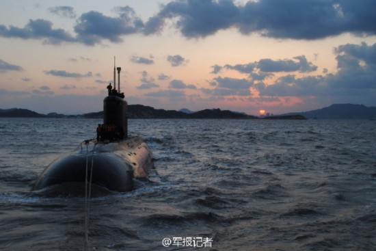 Снимки подводных лодок на китайско-российских военных учениях