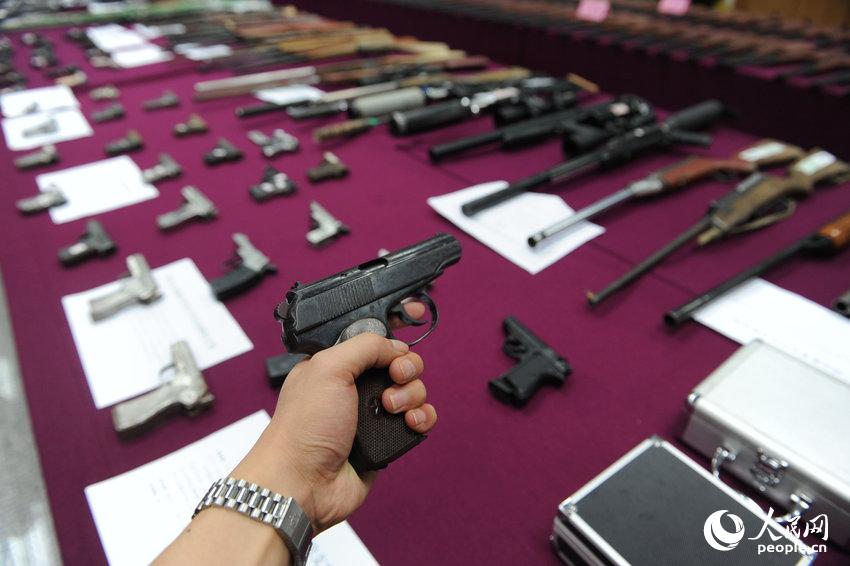 Полиция Гуандуна за полгода конфисковала 845 штук оружия 