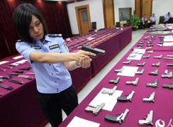 Полиция Гуандуна за полгода конфисковала 845 штук оружия