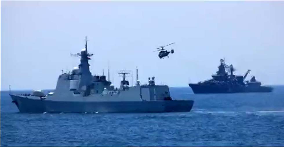 Впечатляющие моменты китайско-российских совместных военно-морских учений