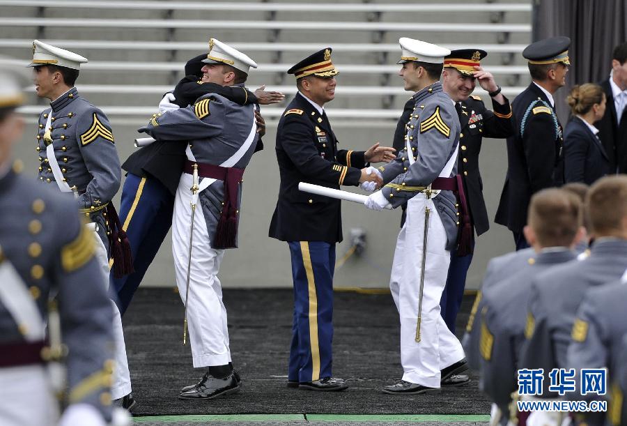 Б. Обама принял участие в выпускной церемонии военного училища США «Вест-Пойнт» 