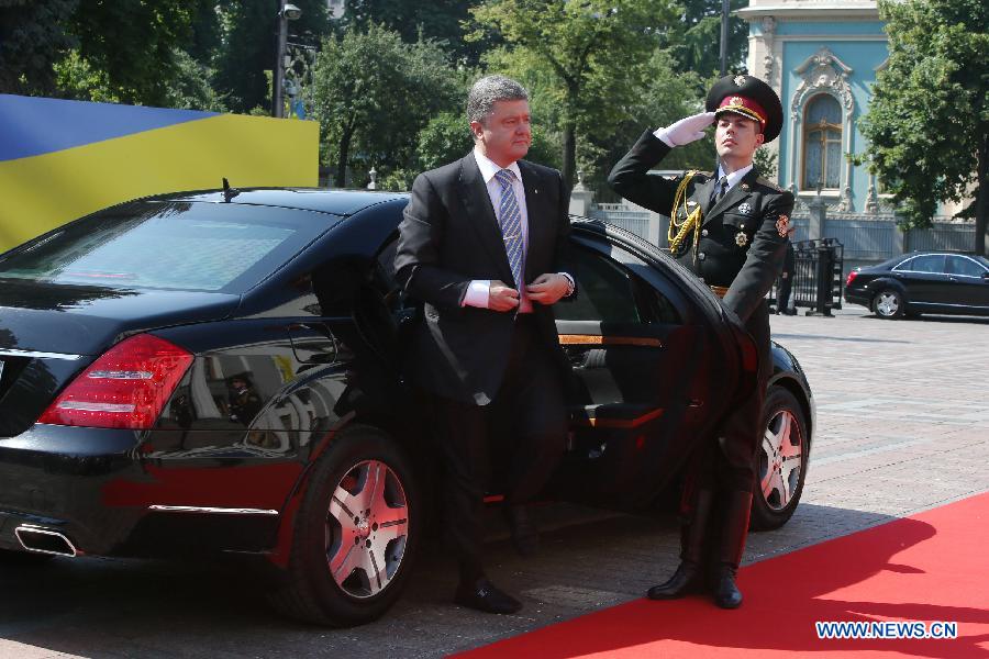П. Порошенко вступил в должность президента Украины
