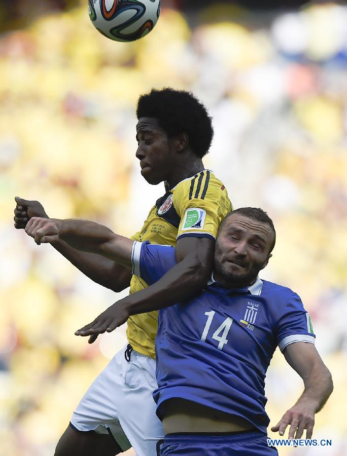 На ЧМ по футболу сборная Колумбии обыграла сборную Греции со счетом 3:0