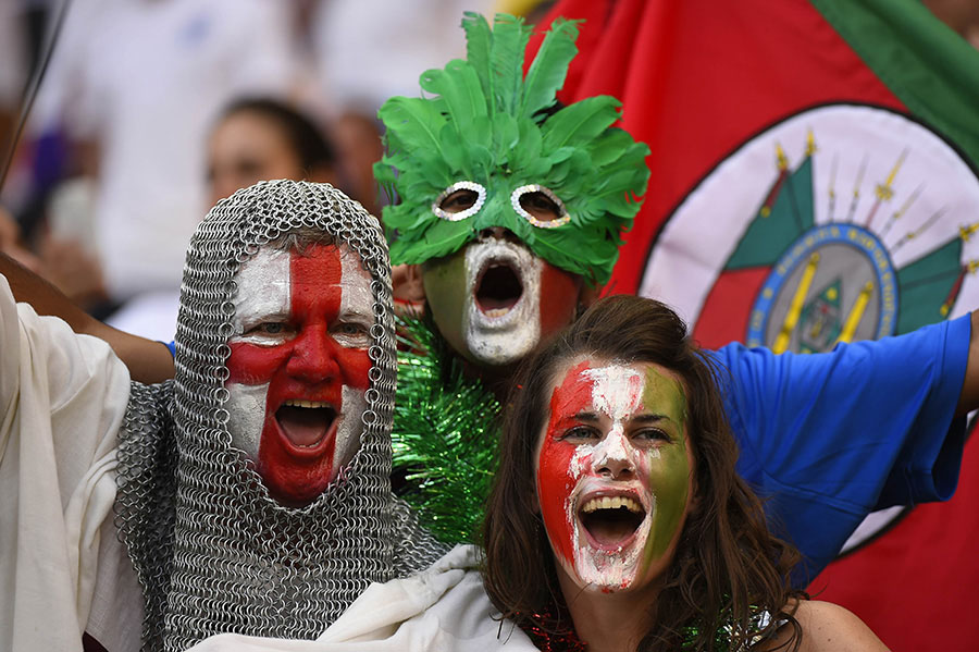 Красочные трибуны Чемпионата мира по футболу