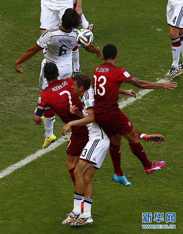 В матче первого тура группы G на чемпионате мира по футболу в Бразилии команда Германии одержала победу над командой Португалии