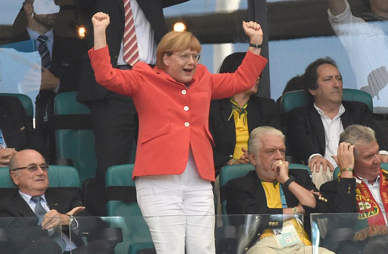 Ангела Меркель посетила раздевалку сборной Германии