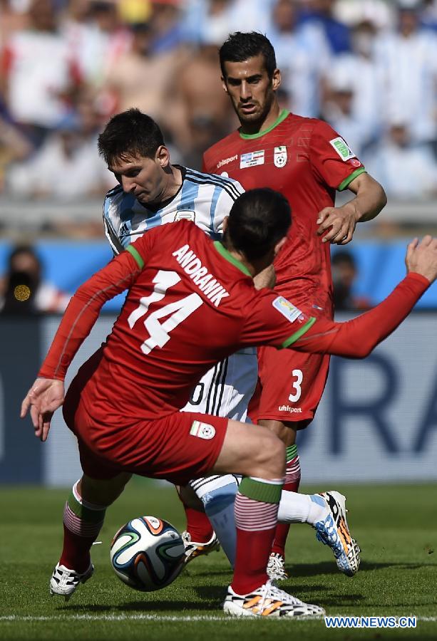 Сборная Аргентины в матче второго тура в группе "F" чемпионата мира по футболу в Бразилии со счетом 1:0 победила сборную Ирана
