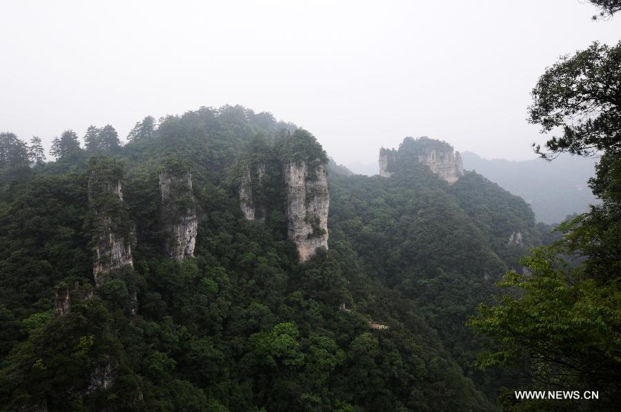 На 38-й сессии Комитета всемирного наследия ЮНЕСКО Южно-Китайский карстовый рельеф занесен в Реестр мирового наследия