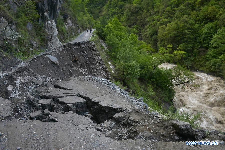 Некоторые районы провинций Сычуань и Гуйчжоу пострадали от наводнений и селей