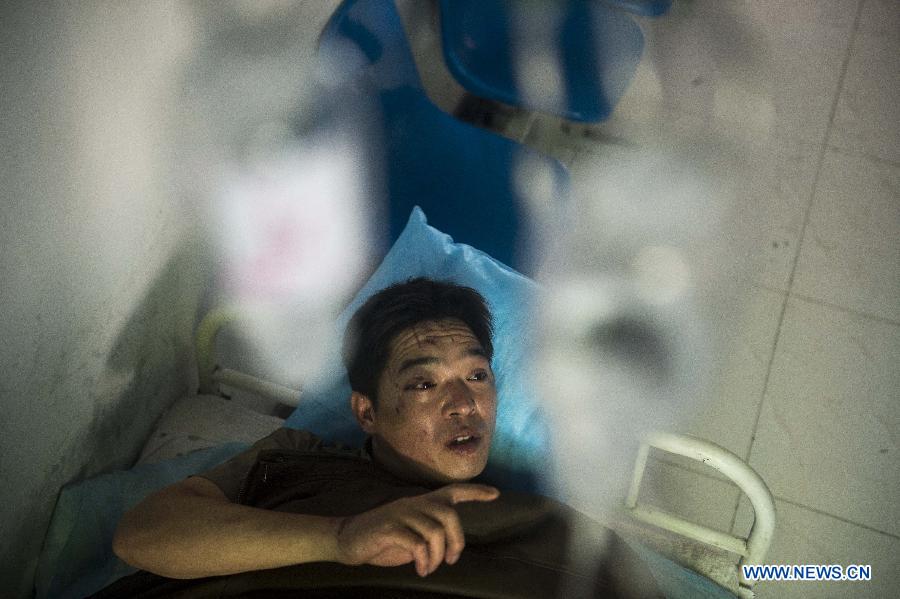 17 горняков заблокированы в шахте из-за взрыва газа в Синьцзяне