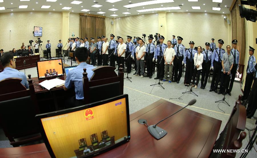 Начался повторный судебный процесс по делу Лю Ханя, Лю Вэя и еще 3 главарей преступной группировки
