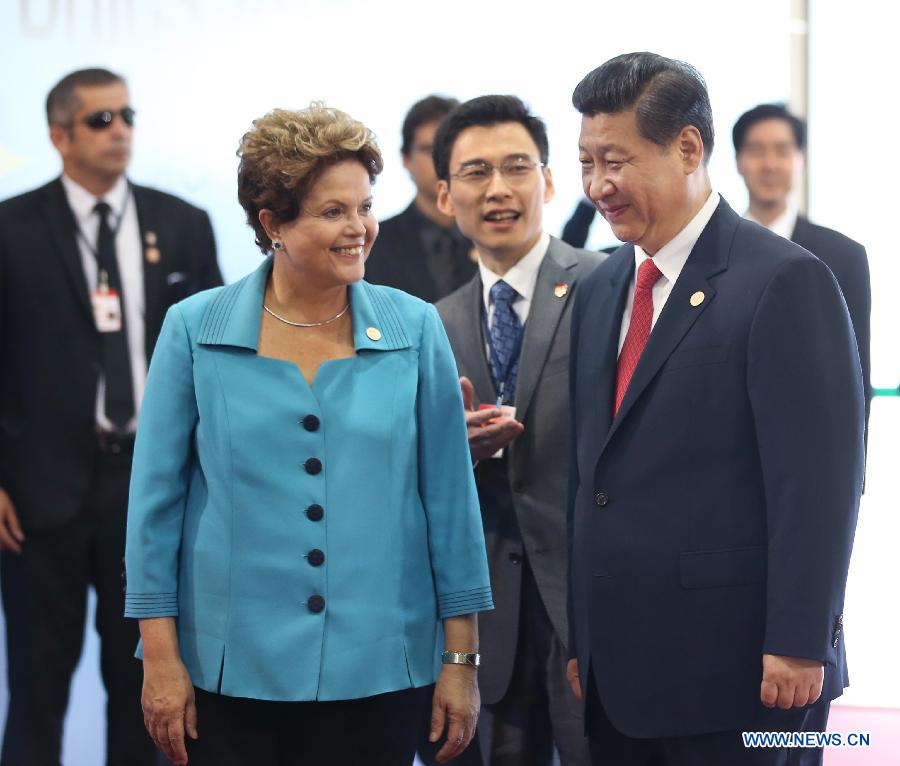 Си Цзиньпин принял участие в мероприятиях 1-го дня 6-го саммита БРИКС в Бразилии