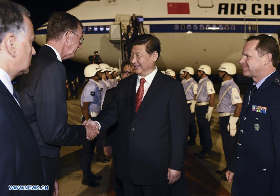 Си Цзиньпин прибыл в столицу Бразилии с государственным визитом в эту страну