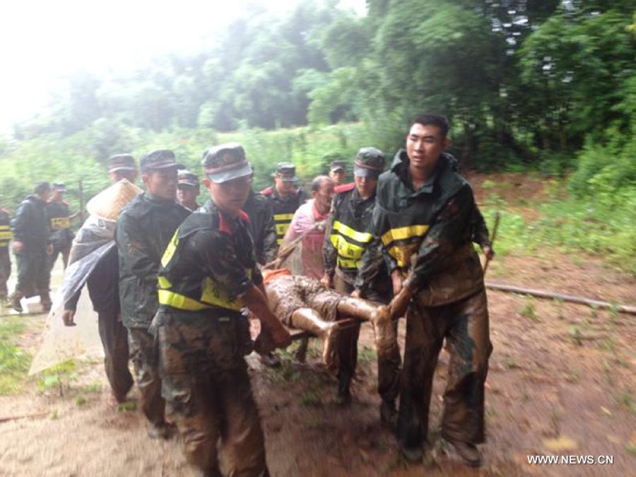 До 10 человек возросло число погибших в результате схода селевого потока в Юго-Западном Китая
