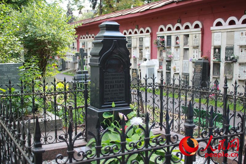 Фотографии: Новодевичье кладбище в Москве
