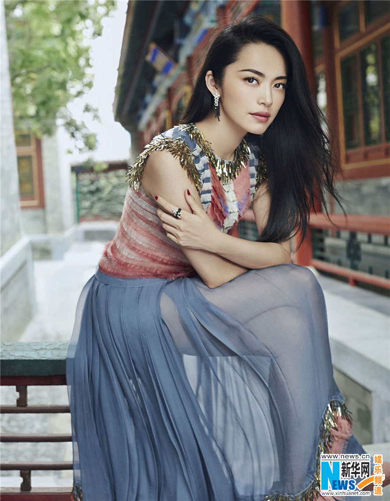 Китайская актриса Яо Чэнь позирует для журнала
