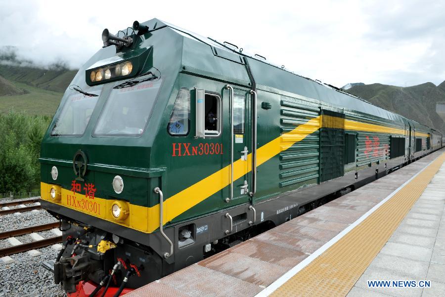 Открылось движение поездов по железной дороге Лхаса-Шигацзе