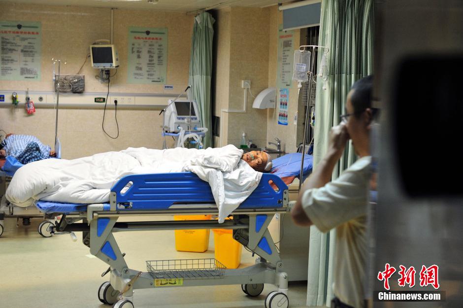 В Гуанчжоу в результате нападения были ранены ножом 8 человек