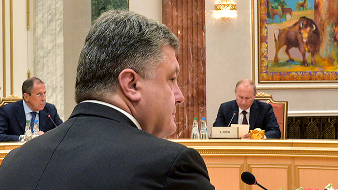 П. Порошенко проводит заключительные переговоры с К. Эштон