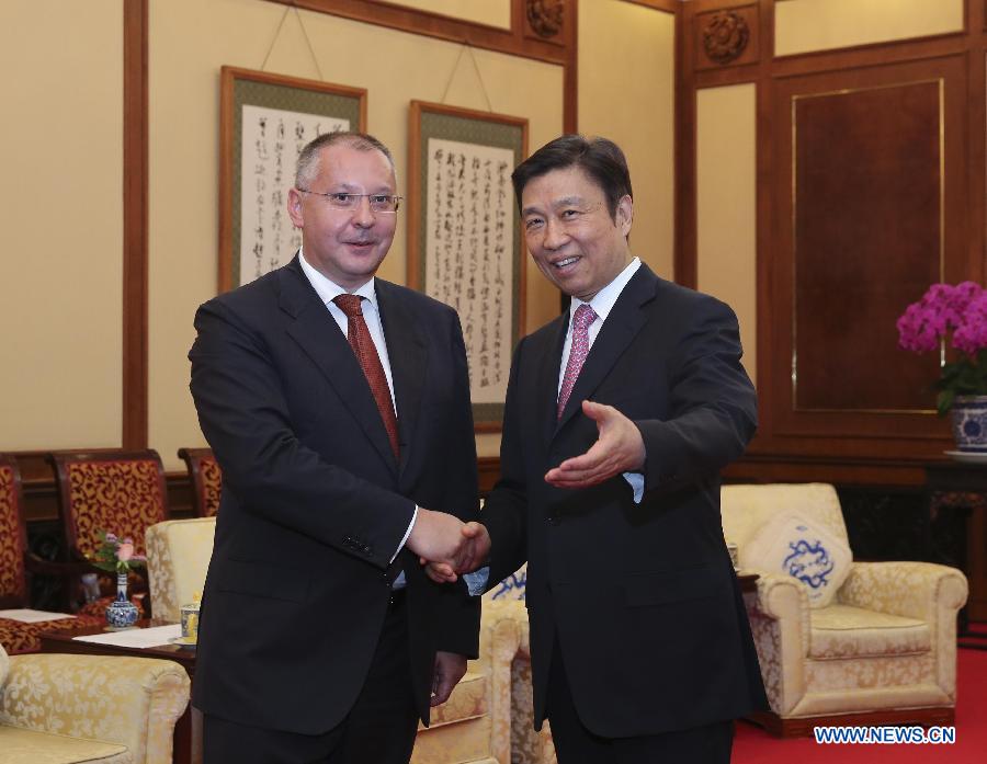 Заместитель председателя КНР встретился с европейскими социалистами