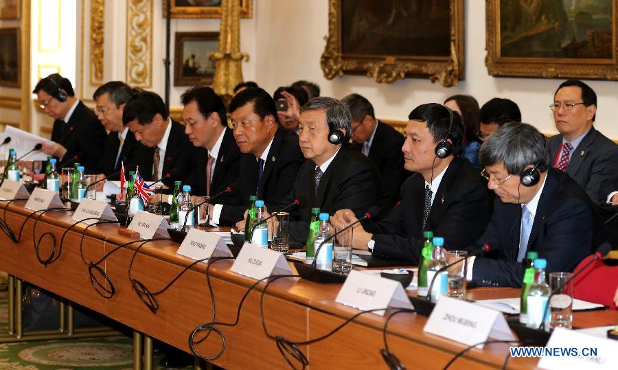  В Лондоне состоялся 6-й китайско-британский экономический и финансовый диалог
