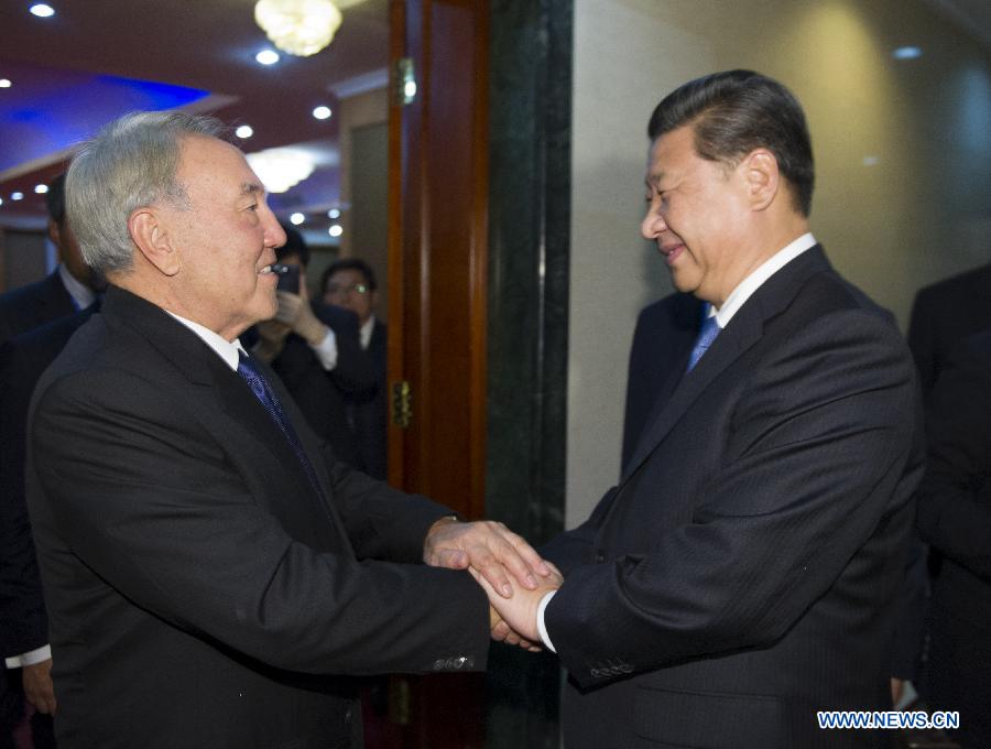 Председатель КНР Си Цзиньпин встретился с президентом Казахстана