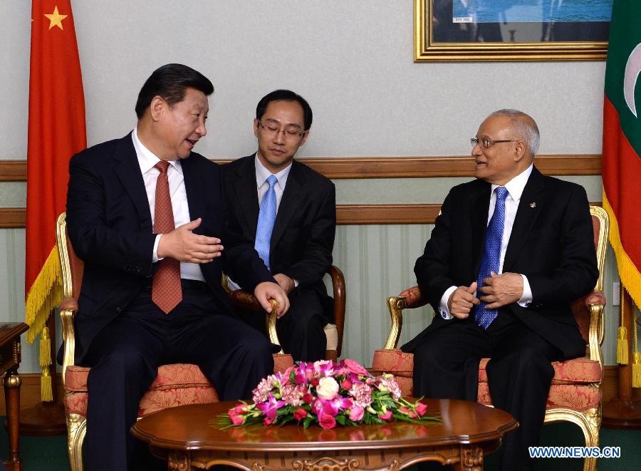 Си Цзиньпин встретился со спикером парламента Мальдив А.М.Мохамедом и экс-президентом М.А.Гайюмом