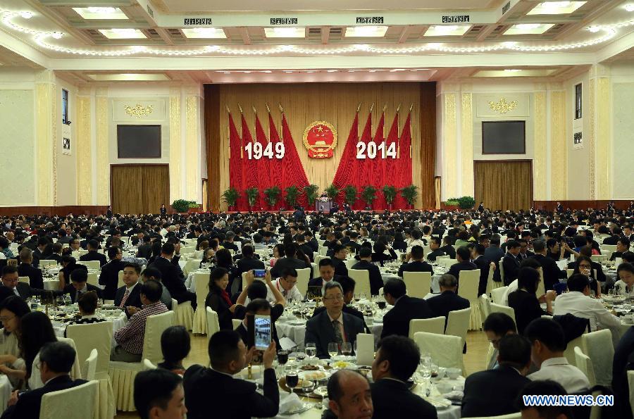 Канцелярия ВК НПКСК, Отдел единого фронта ЦК КПК и другие центральные ведомства провели прием по случаю Дня образования КНР