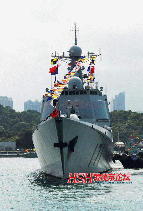 На фото эсминец «Хайкоу 171» - эсминец типа 052С китайского производства