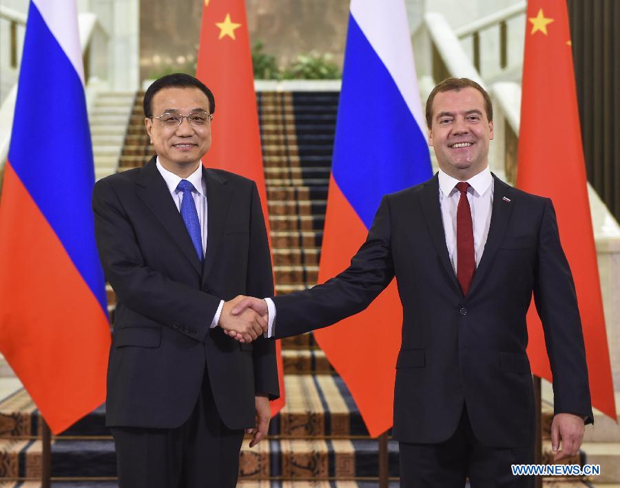 Российские СМИ о визите премьера Госсовета КНР Ли Кэцяна в Москву