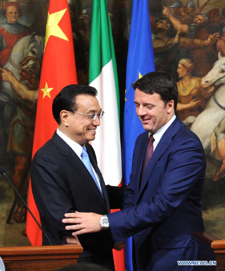 Ли Кэцян и премьер-министр Италии провели совместную встречу с журналистами