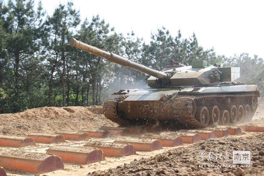 Фото с учений танков типа 96А