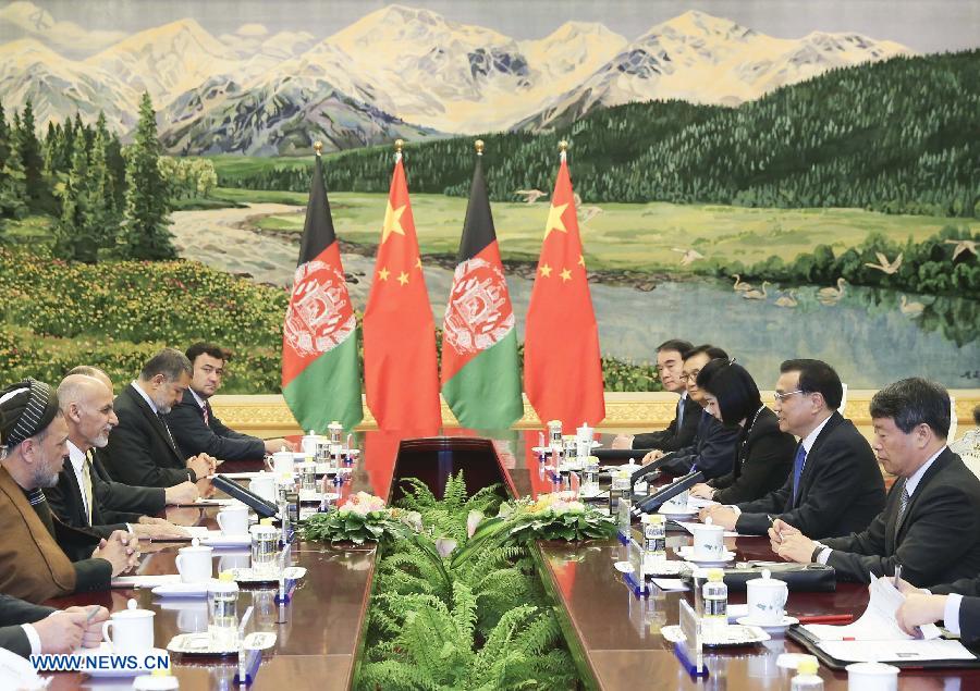 Ли Кэцян: Китай готов участвовать в инфраструктурном строительстве в Афганистане