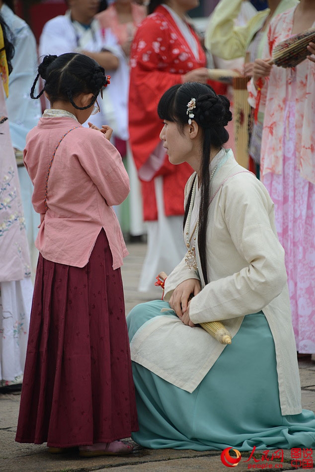 В древнем городе Ситан проходит Неделя культуры ханьфу