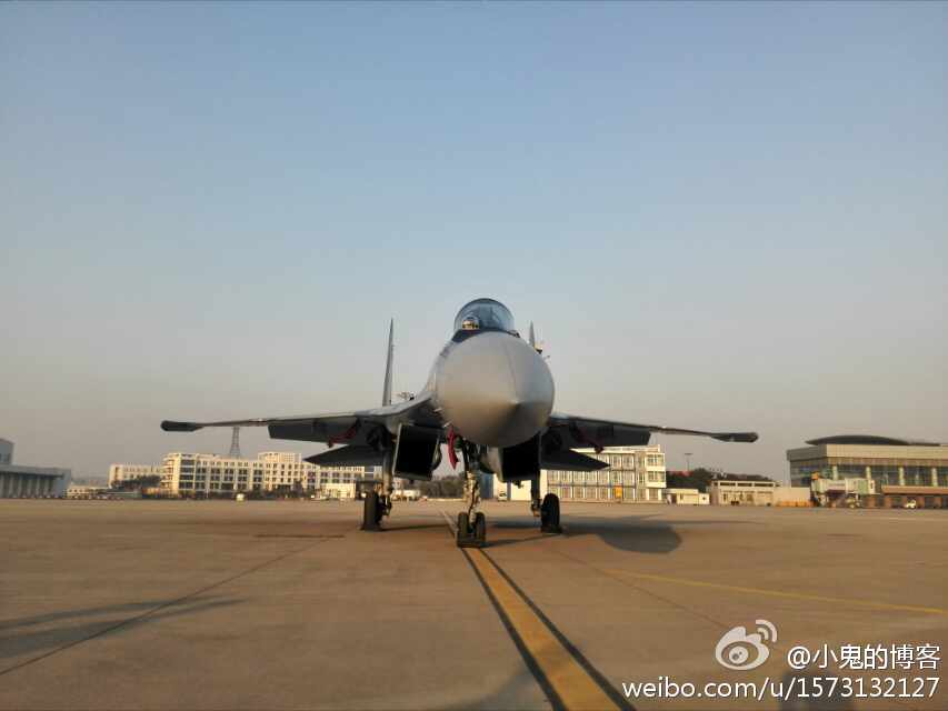 Российский истребитель Су-35 был замечен в китайском городе Тайюане