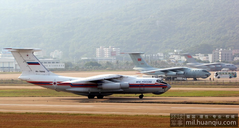 Фотографии китайского Y-20 и российского Ил-76 в Чжухае