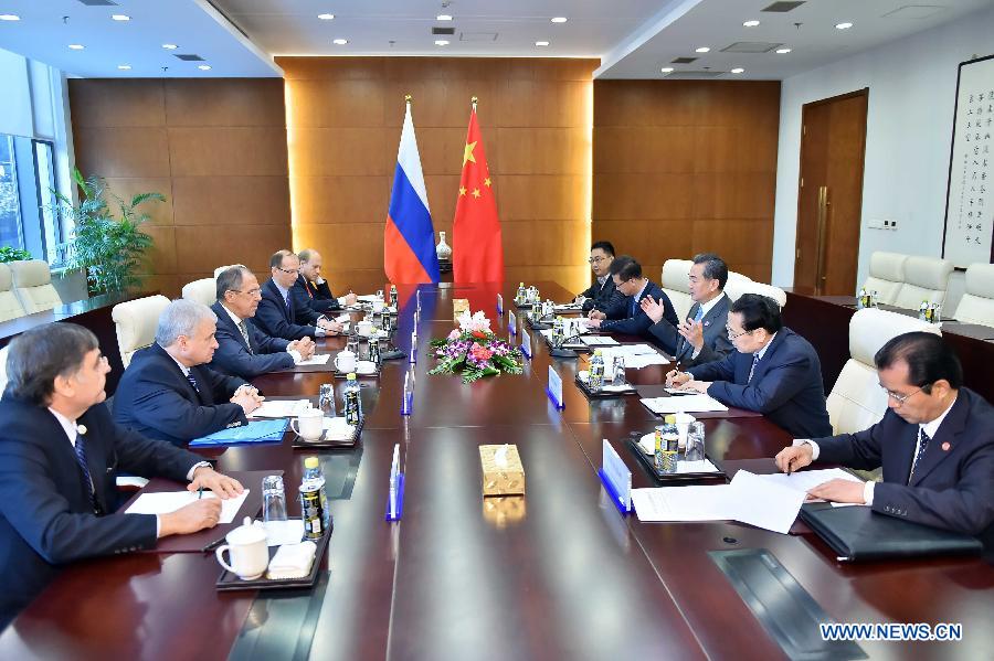 В Пекине состоялась встреча глав МИД КНР и России