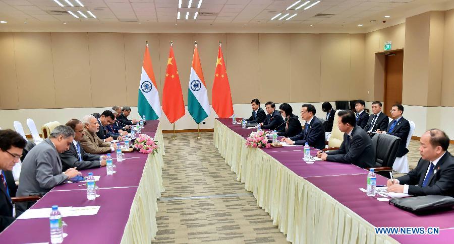 Ли Кэцян встретился с премьер-министром Индии