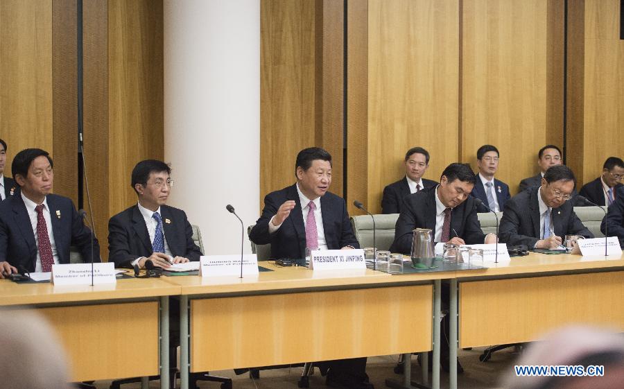 Си Цзиньпин и Т.Абботт присутствовали на круглом столе главных исполнительных директоров деловых кругов Китая и Австралии