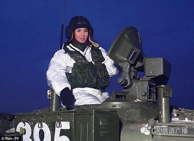 Бывшая русская шпионка, красавица Анна Чапман появилась в промо-видео армии РФ