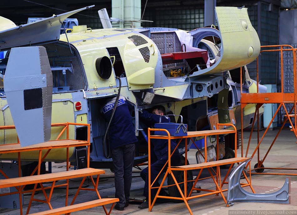 Фотографии производственных цехов ударного вертолета Ка-52