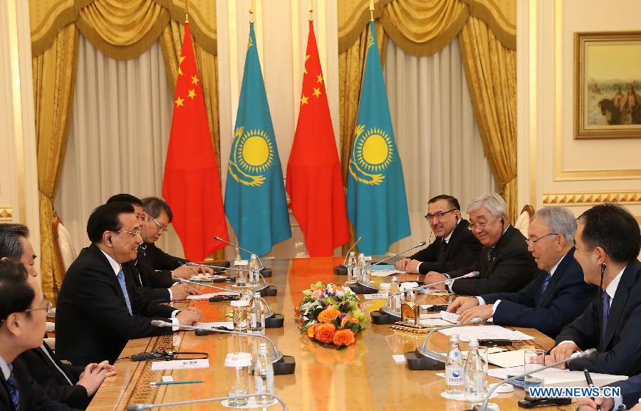 Ли Кэцян встретился с президентом Казахстана Нурсултаном Назарбаевым