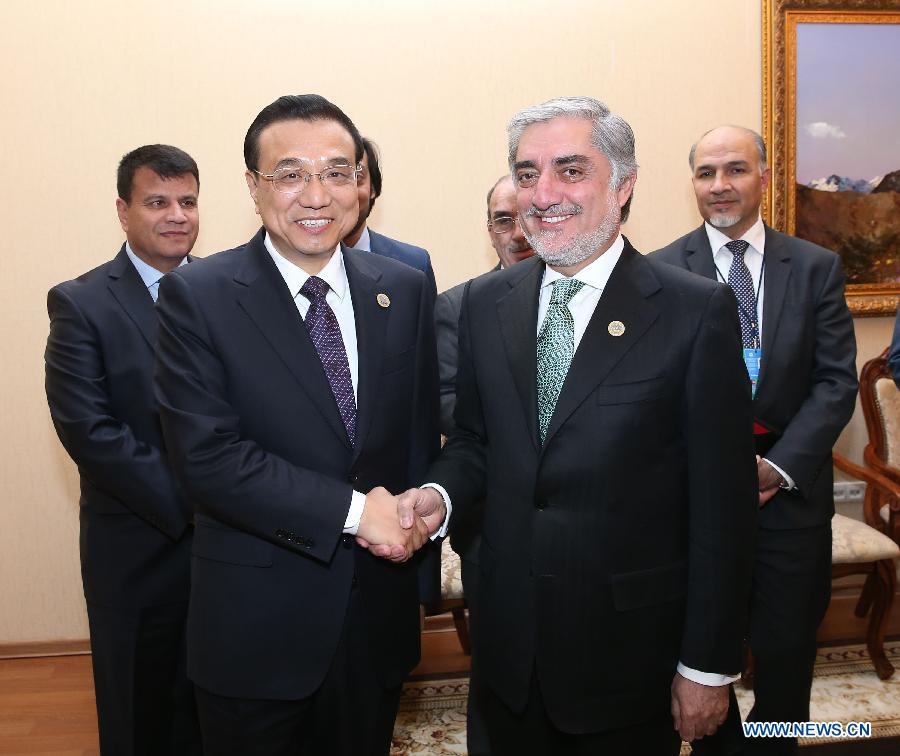 Ли Кэцян: Китай готов продолжать играть конструктивную роль в восстановлении Афганистана