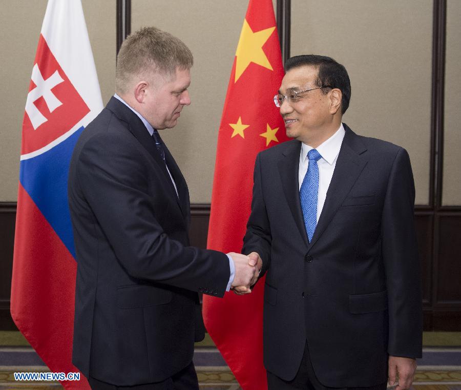 Ли Кэцян провел переговоры с премьер-министром Словакии