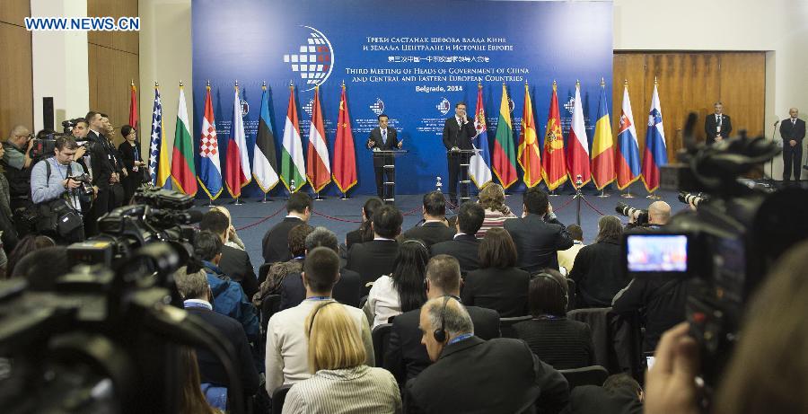 Ли Кэцян и премьер-министр Сербии А. Вучич совместно встретились с журналистами