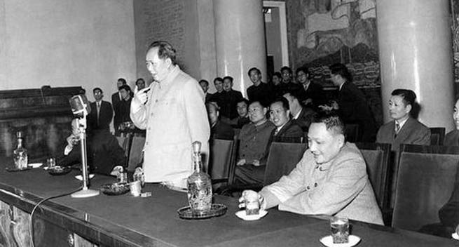 Выступление Мао Цзэдуна в МГУ в 1957 году: Мир принадлежит вам