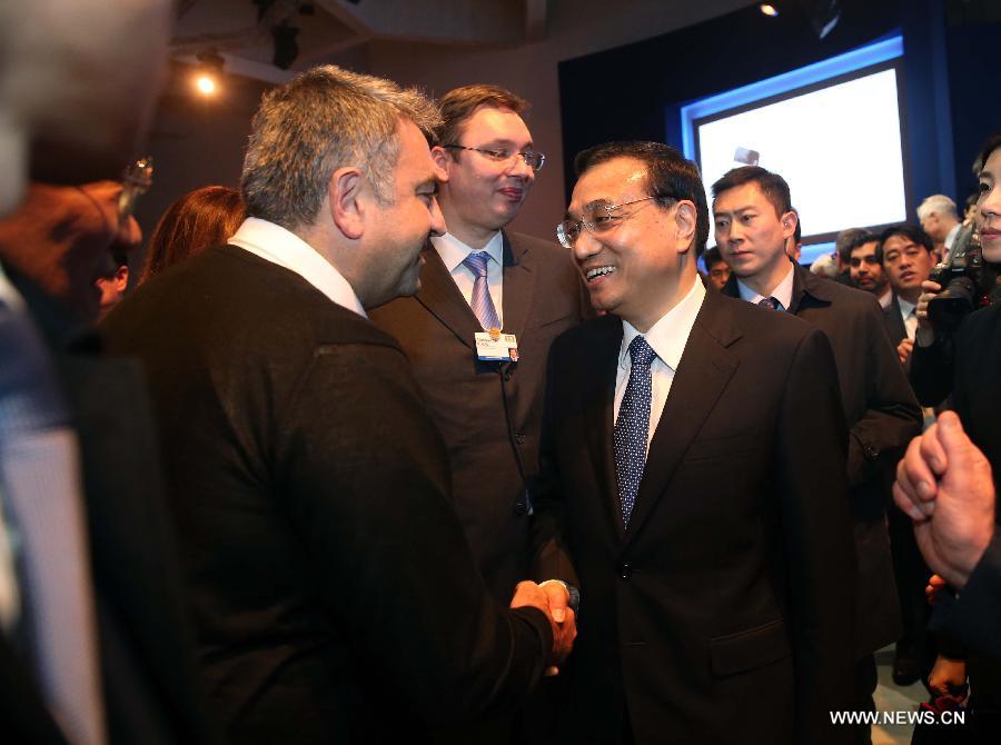Ли Кэцян выступил с речью на Всемирном экономическом форуме