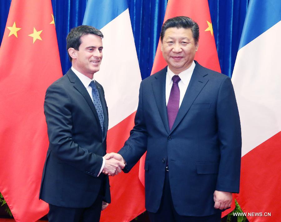 Си Цзиньпин призвал Китай и Францию уважать коренные интересы и основные озабоченности друг друга