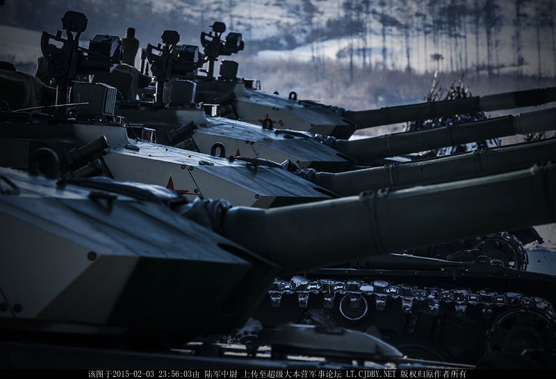 Новейшие танки НОАК прошли учения в зонах низких температур